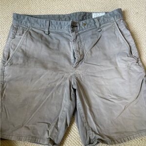 Rag & Bone Men's Charcoal Gray Flat Front Shorts Waist Size 33